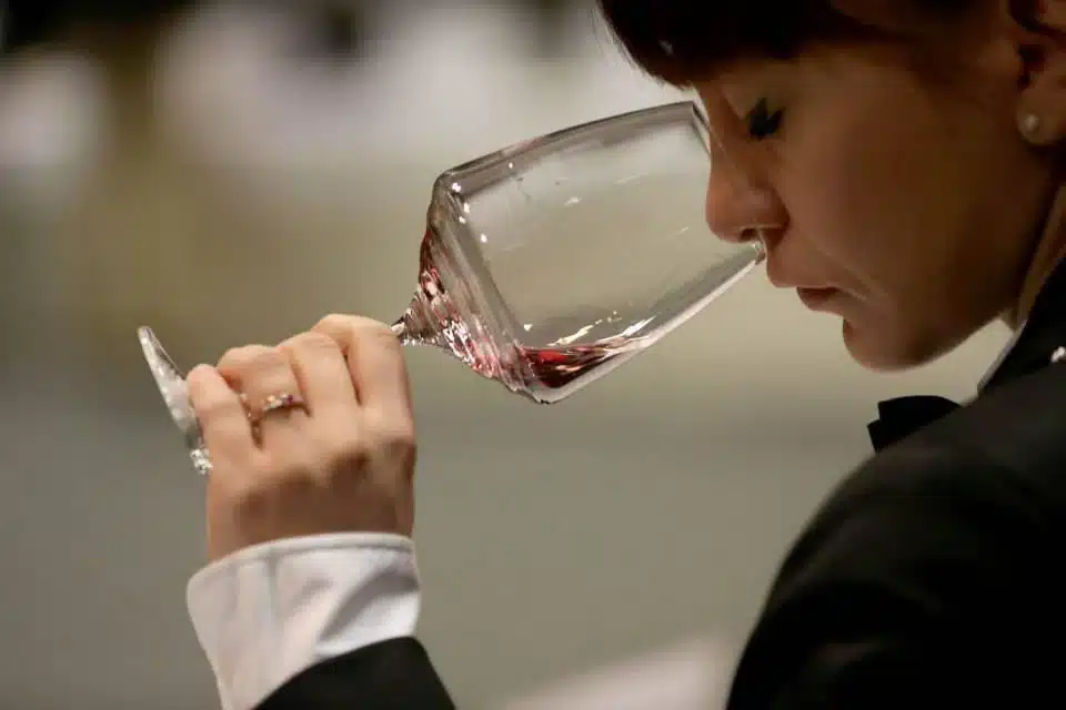 ESPERIENZE-sommelier_1200x