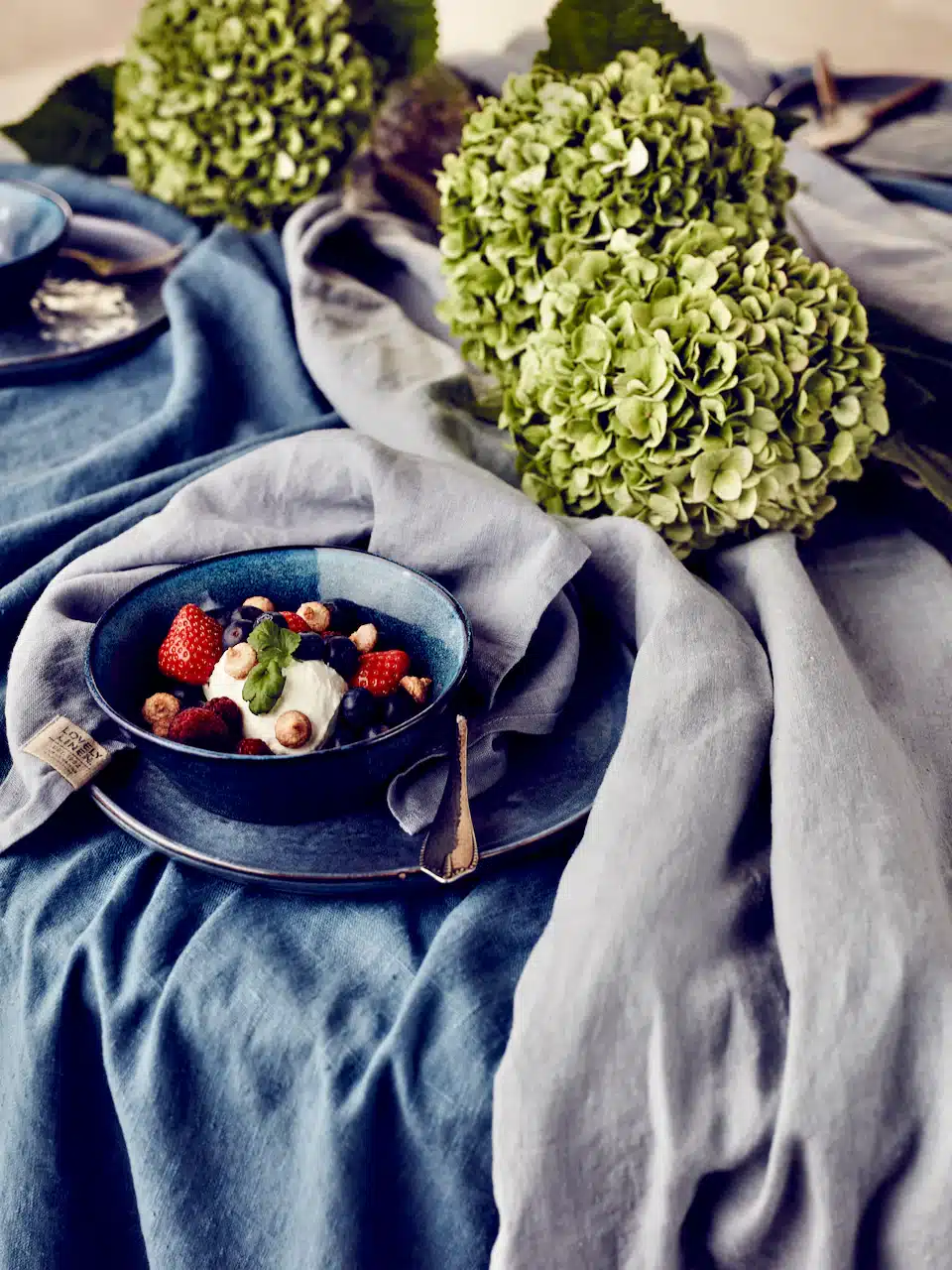 lovely-linen-table-SS20-1_1200x