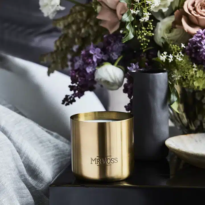 mr_voss_candle_lifestyle_01_1000_182a38f3-84f7-4347-8476-f7b79ad2a46c_720x