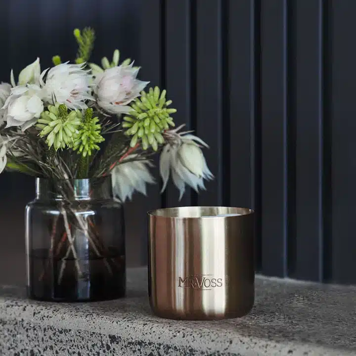 mr_voss_candle_lifestyle_02_1000_923cc995-8993-443f-b3e5-982b4773f169_720x