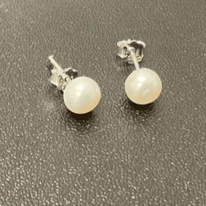 Mini Pearl Stud