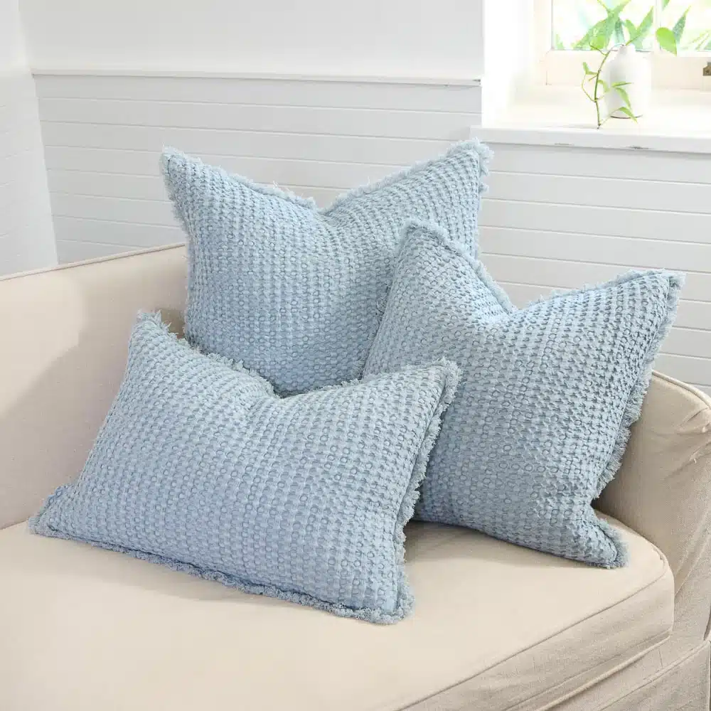 Eadie_Lifestyle_Element_Cushion_Blue_ECS_23_01_0533