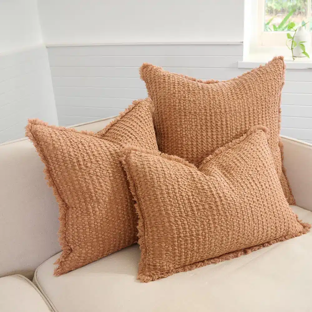 Eadie_Lifestyle_Element_Cushion_Orange_ECS_23_01_0540