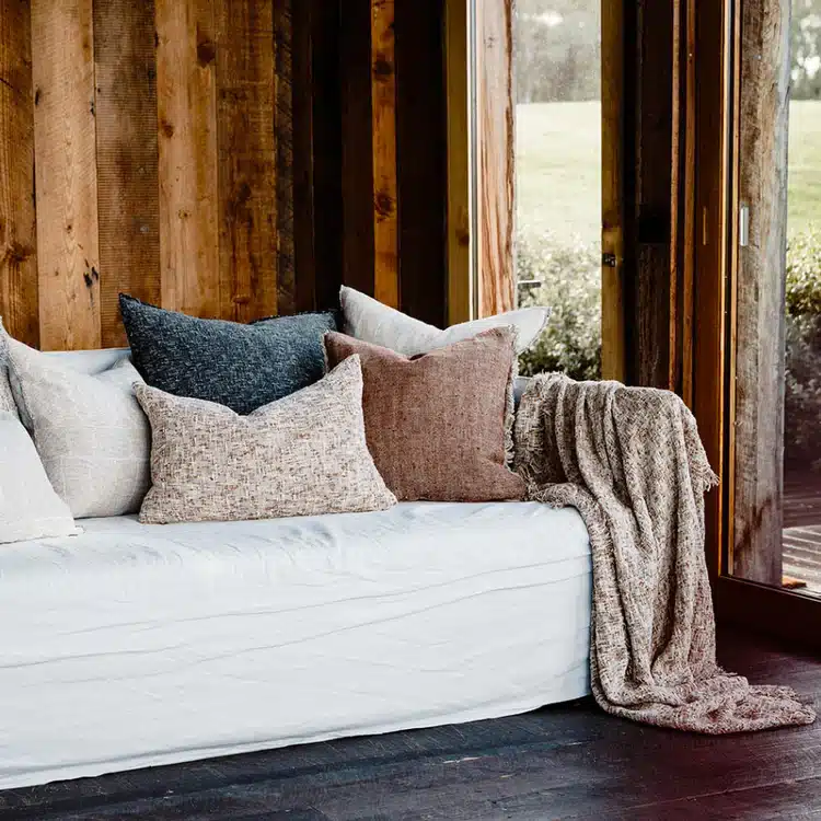 Eadie_Lifestyle_W25_Zen_Ritchi_Throw_Clay_5811-74