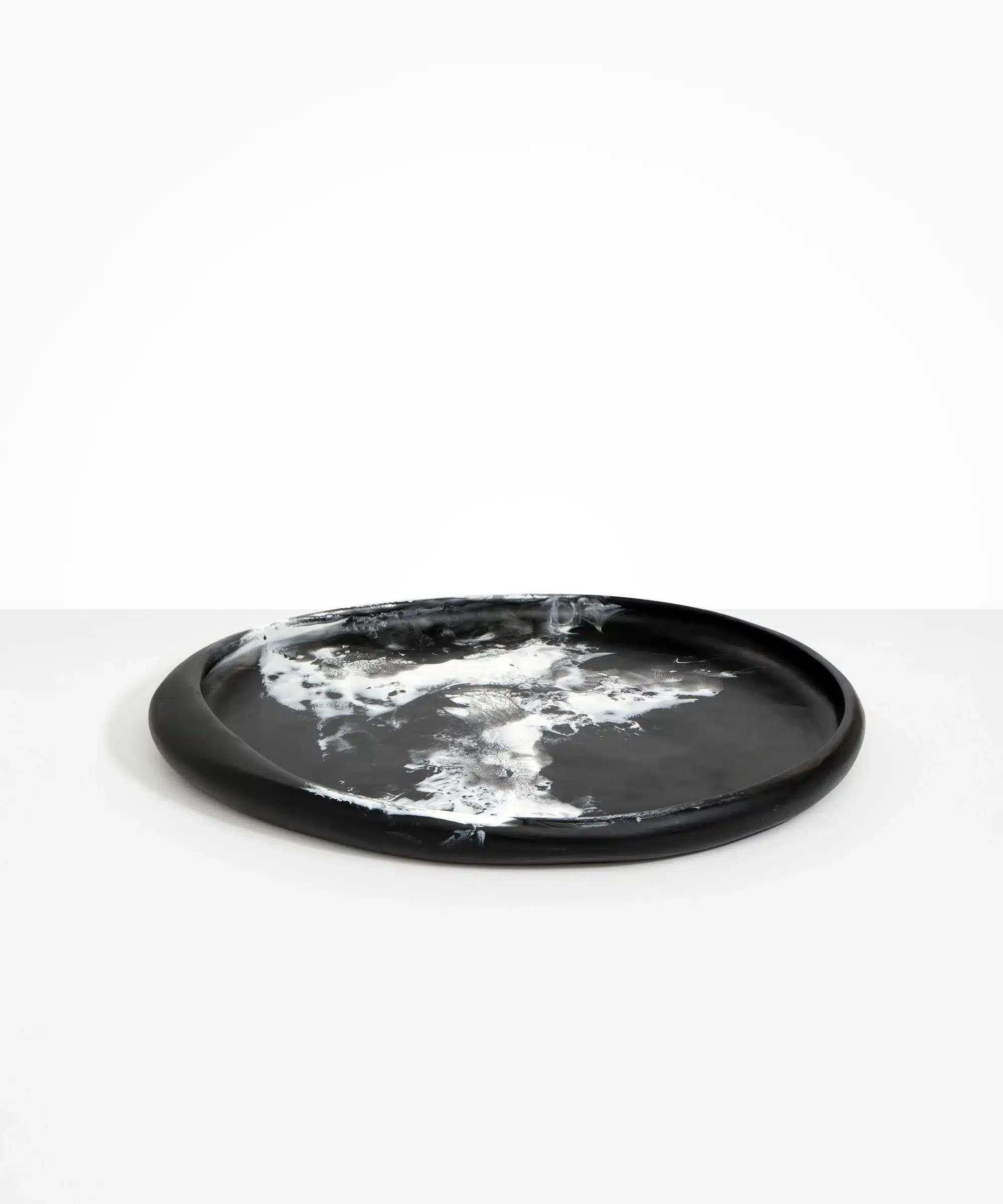 dinosaur_designs_MISTRYRCK_rock_tray_black_marble_001