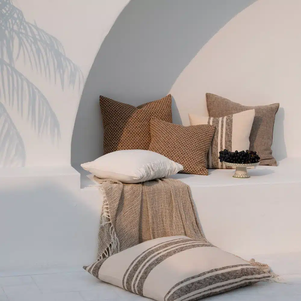 Eadie_Lifestyle_S25_Arenza_Sabla_Kenji_Cushion_Solenne_Throw_9e06ada1-e69c-4ed6-9029-3d98cc731936
