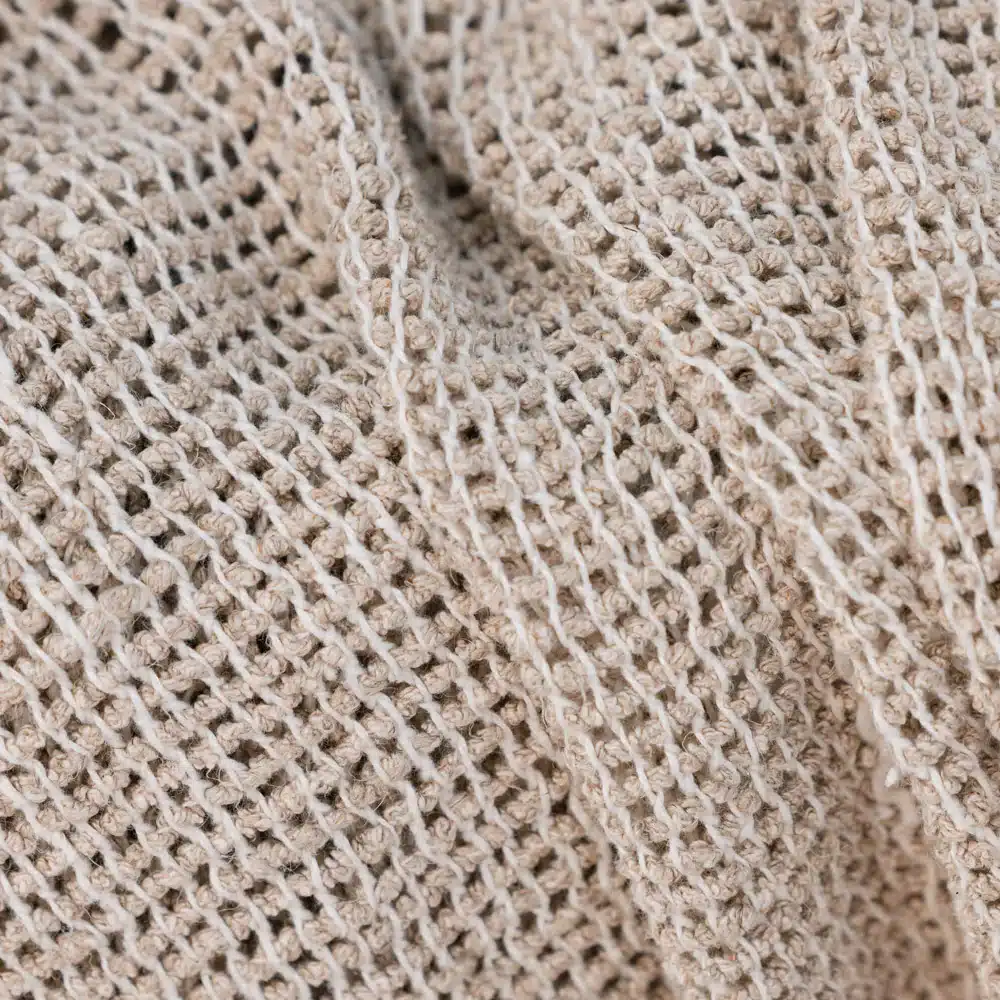 Eadie_Lifestyle_S25_Solenne_Throw_R1-161