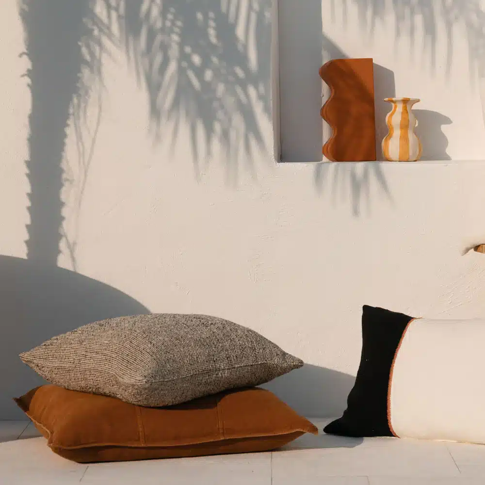 Eadie_Lifestyle_S25_Verdure_Luca_Nutmeg_Cushion-R1-223