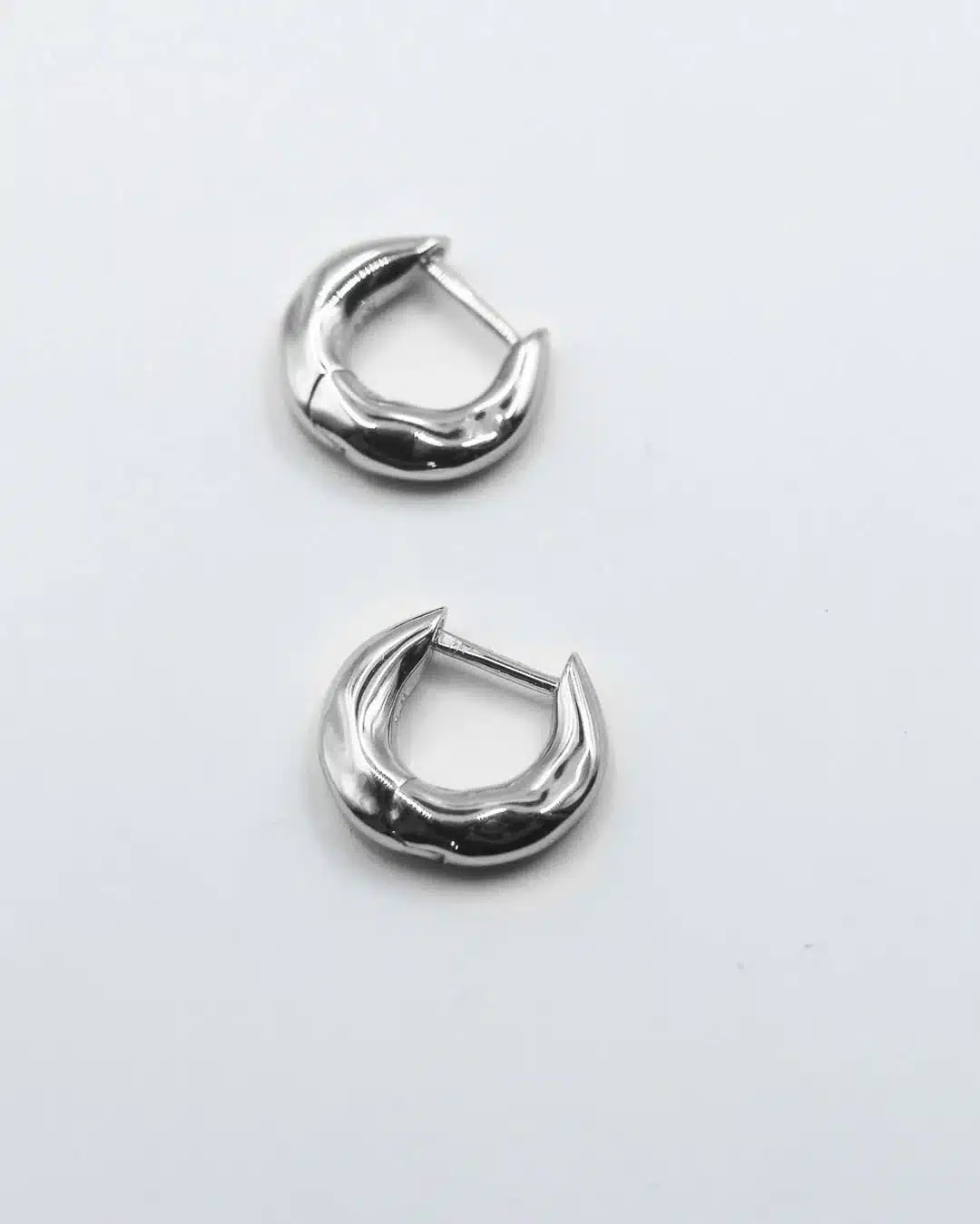 IMG_3474websilver_1200x