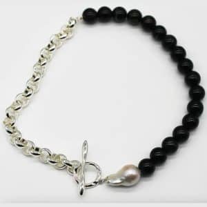 Landscape Beaded Pearl Necklace