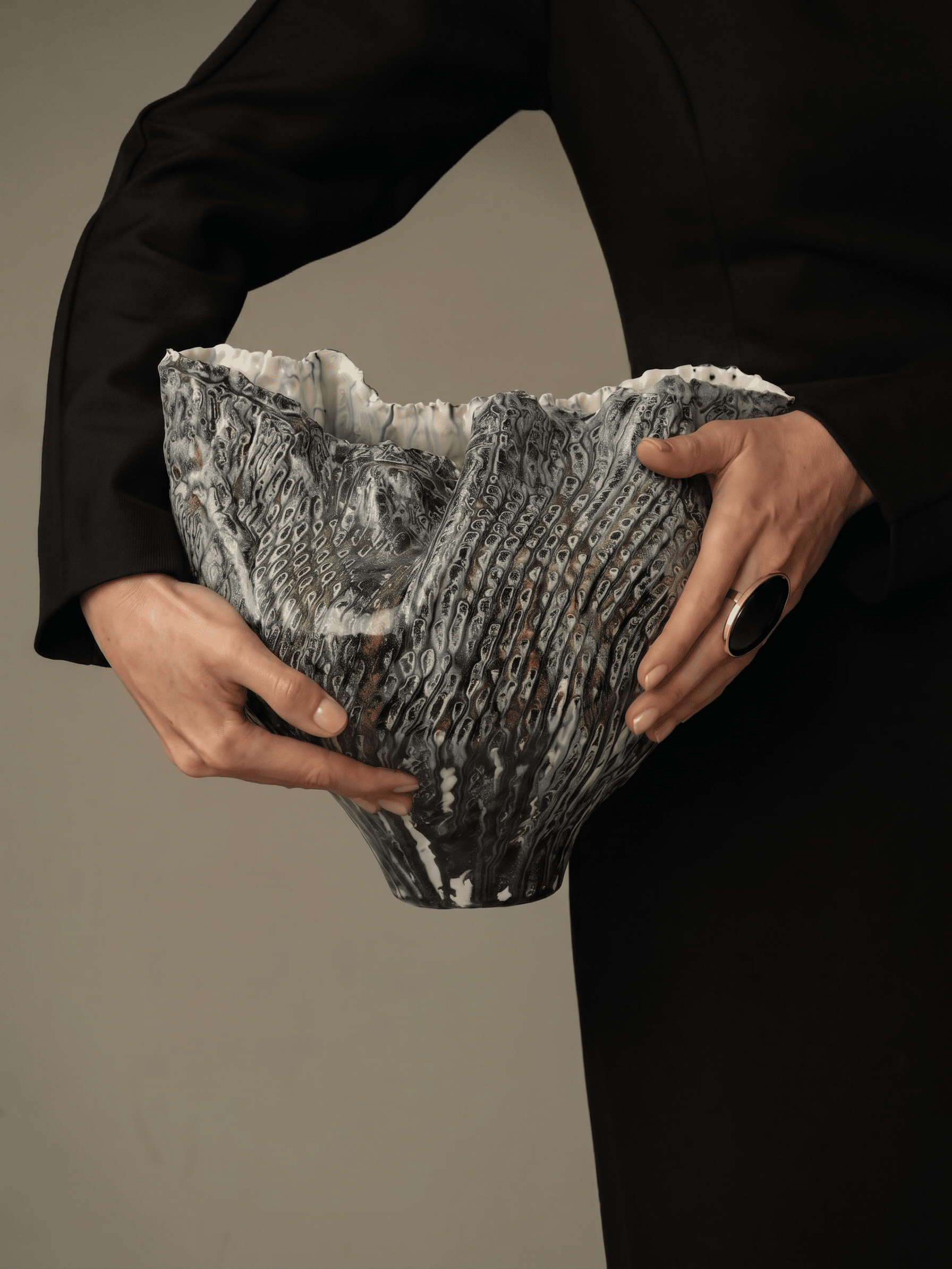 Montanus Vase - Image 6